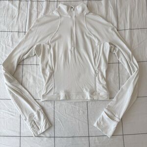 Lululemon Its Rulu Run Cropped Half Zip in White Size 2